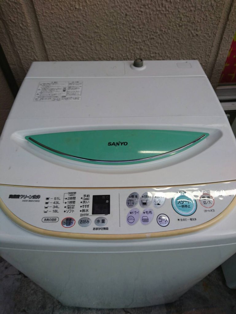 サンヨー製の洗濯機（ASW-B60V）