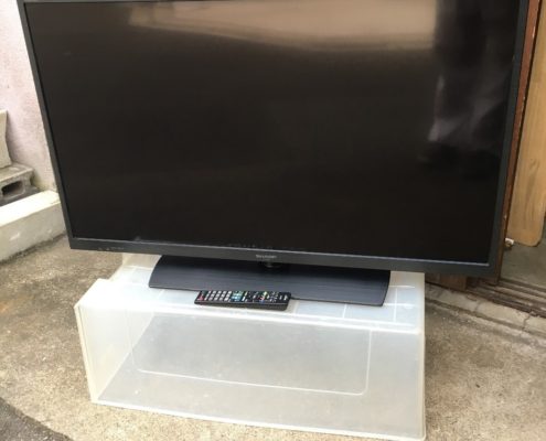 シャープ製の液晶テレビ