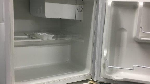 エスキュービズムの1ドア冷蔵庫