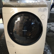 東芝製のドラム式洗濯機