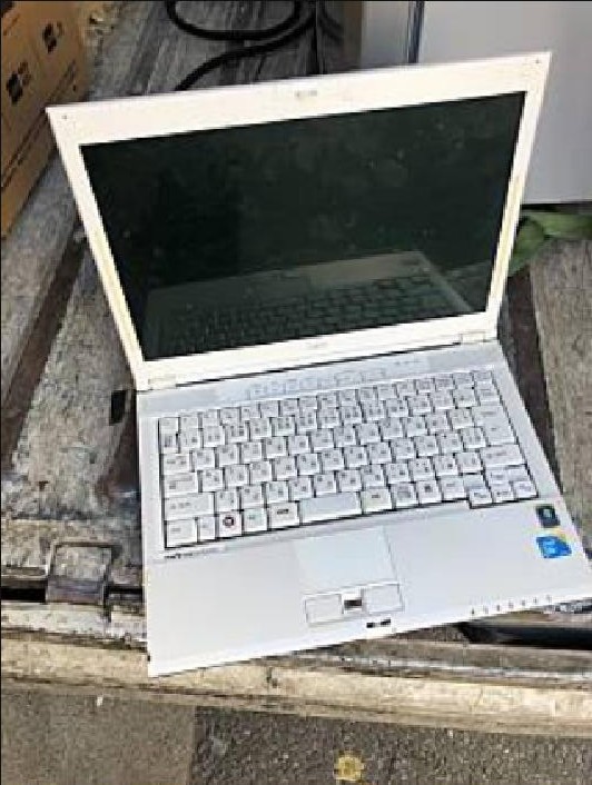 富士通製のノートパソコン