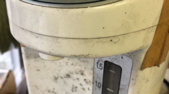 壊れた電気ポット