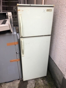 2ドア冷蔵庫（三菱）