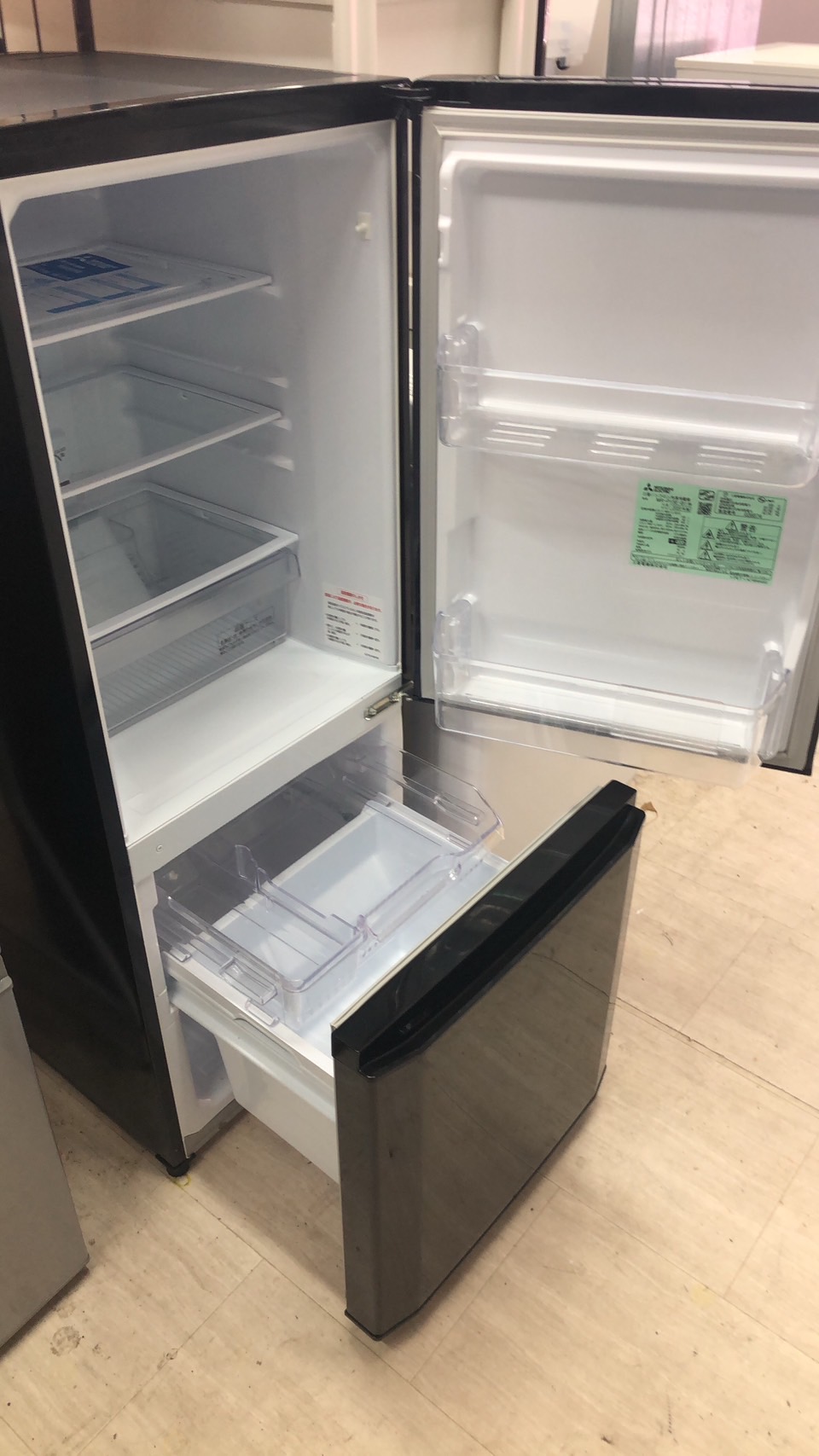 三菱製の冷蔵庫（MR-P15E-B1）を回収・処分｜東京都台東区にて家電品を