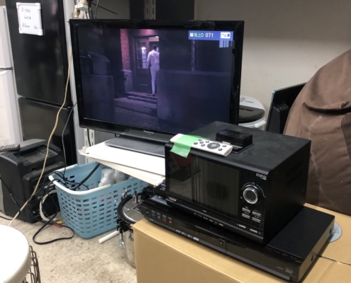 液晶テレビ（東芝）や電子レンジ