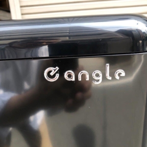 冷蔵庫のロゴマーク