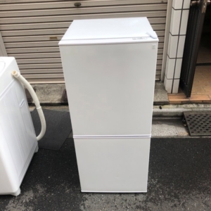 ニトリ 2ドア冷蔵庫 NTR-106WH の外観写真｜コンパクトで一人暮らし向けのホワイト冷蔵庫