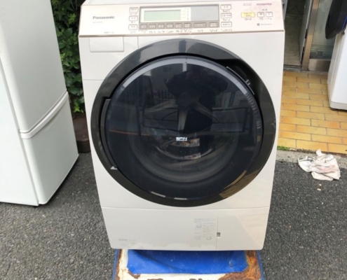 埼玉県吉川市で回収したパナソニック ドラム式洗濯乾燥機 NA-VX8500L 正面外観