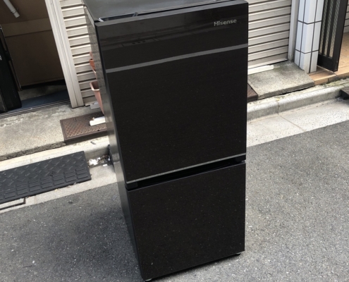 ハイセンス製 2ドア冷凍冷蔵庫 HR-G13B-BR ブラックカラー 本体外観