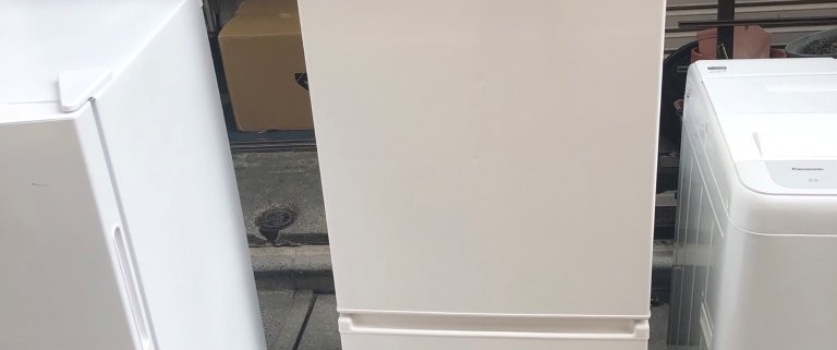 東京都練馬区北町の賃貸アパートで回収したAQUA製ノンフロン冷凍冷蔵庫AQR-20M（201L・2022年製）の外観