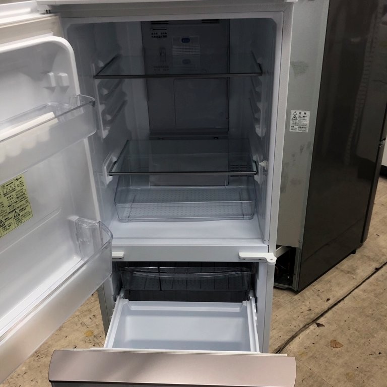 SHARP SJ-GD14E-W 冷蔵室内部（91L）棚とケースの状態