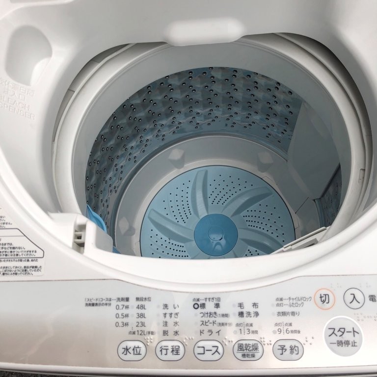 埼玉県八潮市八條で回収したTOSHIBA AW-5G2 5.0kg 2015年製 全自動電気洗濯機の洗濯槽内部